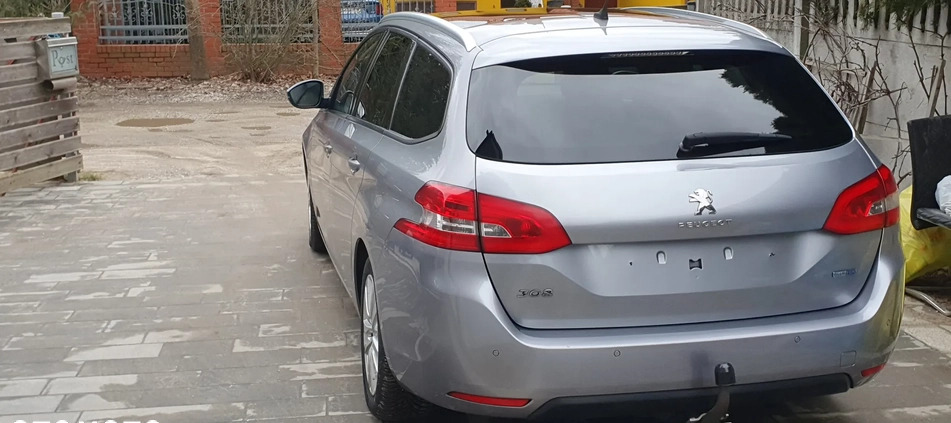 Peugeot 308 cena 36900 przebieg: 211000, rok produkcji 2016 z Ciechanów małe 106